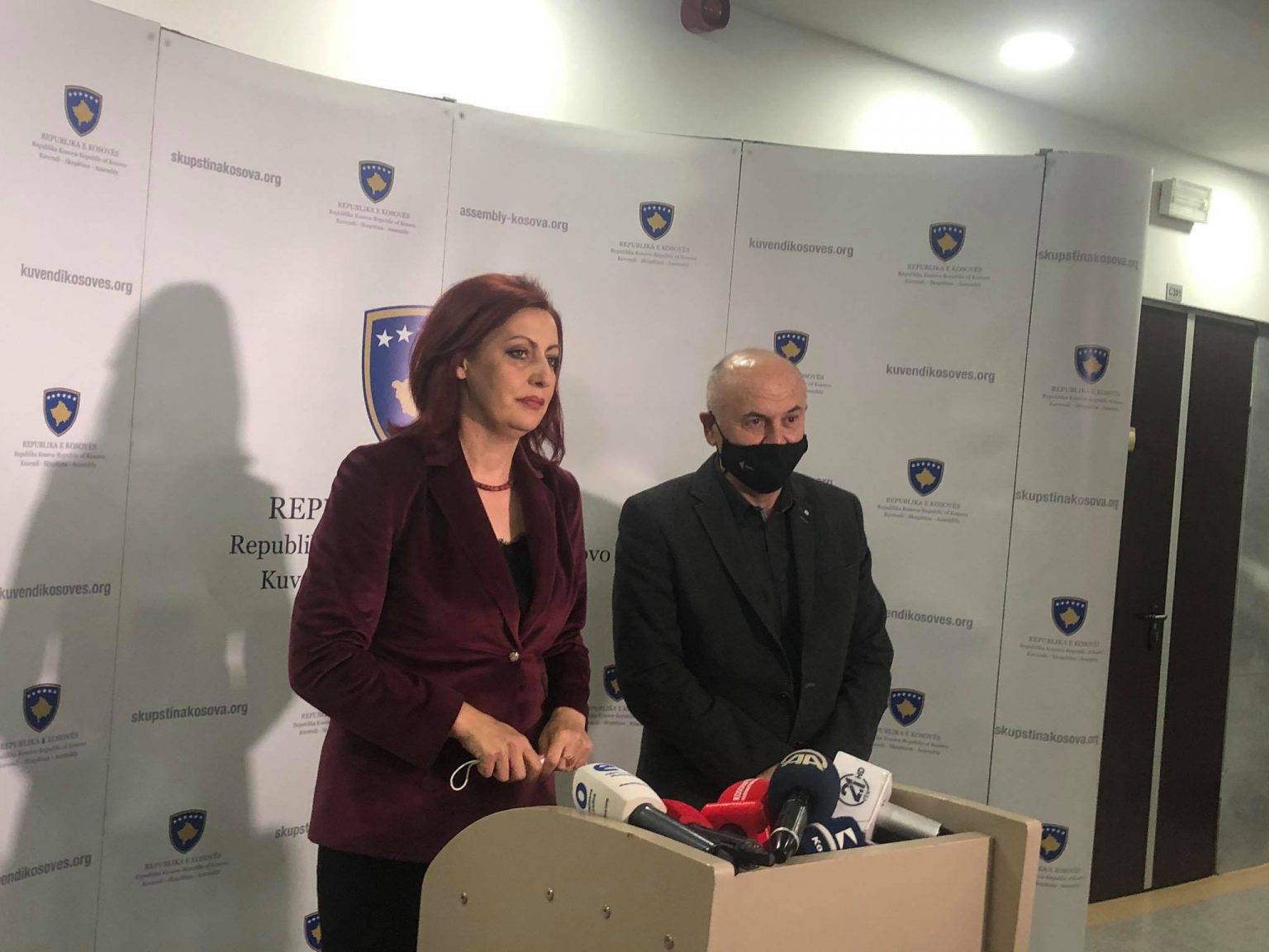 Boşnak Topluluğu, Kurti ve Osmani’yi Destekliyor