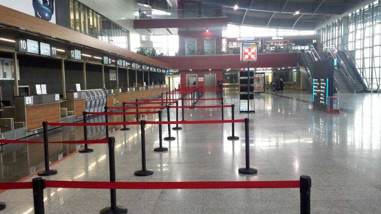 Priştine Havalimanı'nda Yine Tüm Seferler İptal Edildi