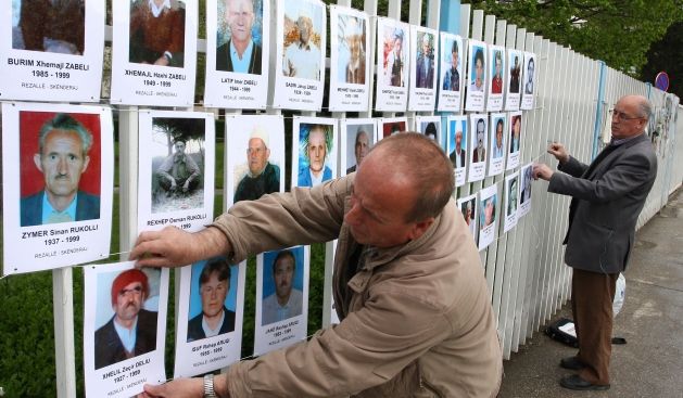 Kosova'da 1800 Civarında Kişi Kayıp Görülmekte