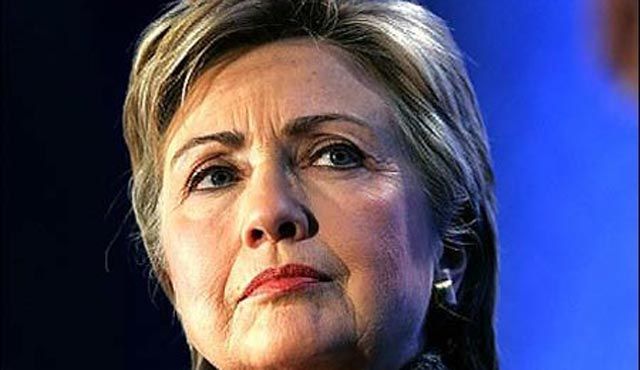 Clinton, Enver Hoxhaj'ı  Kutladı