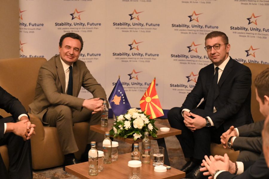 Kurti, Üsküp’te Kuzey Makedonya Başbakanı Mickoski ile  Görüştü