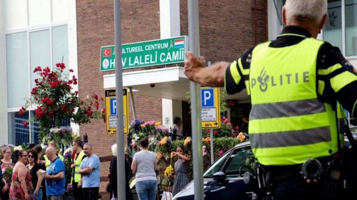 Hollanda’da aşırı sağcılar, camilerin önünde domuz pişirecek