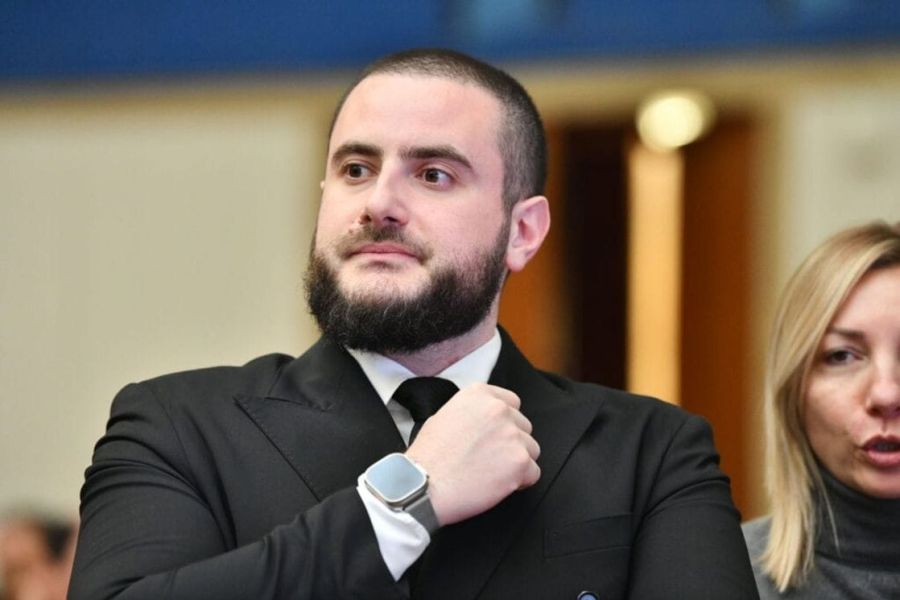 Zukorlić'in partisi, Sırp Parlamentosu'nda Srebrenitsa soykırımı kararnamesine karşı oy kullandı