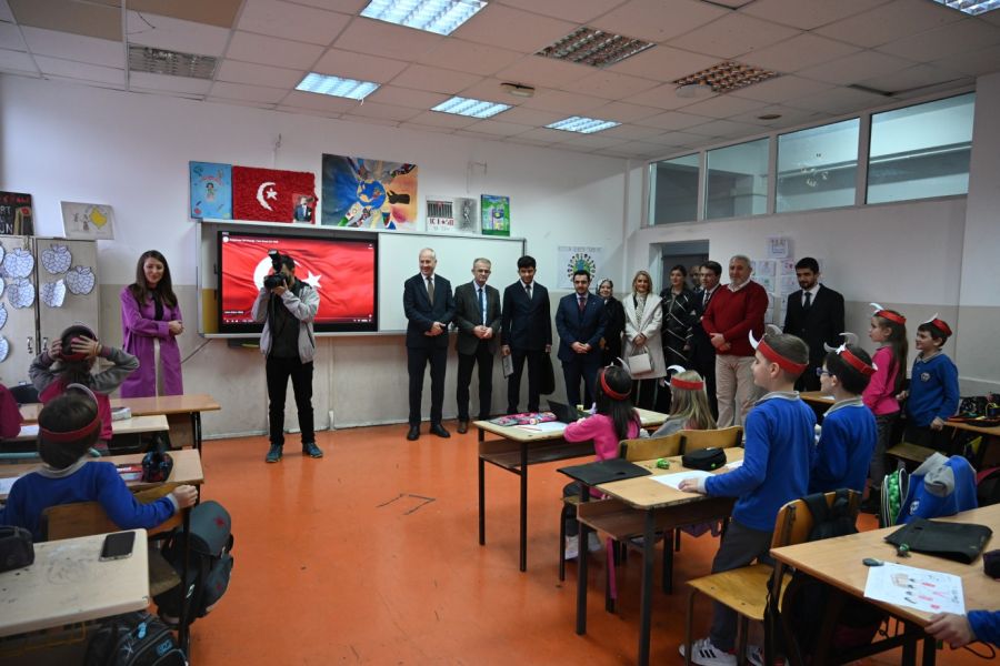 YTB Heyetinden Prizren’deki “Motrat Qiriazi” İlkokulu’na Ziyaret