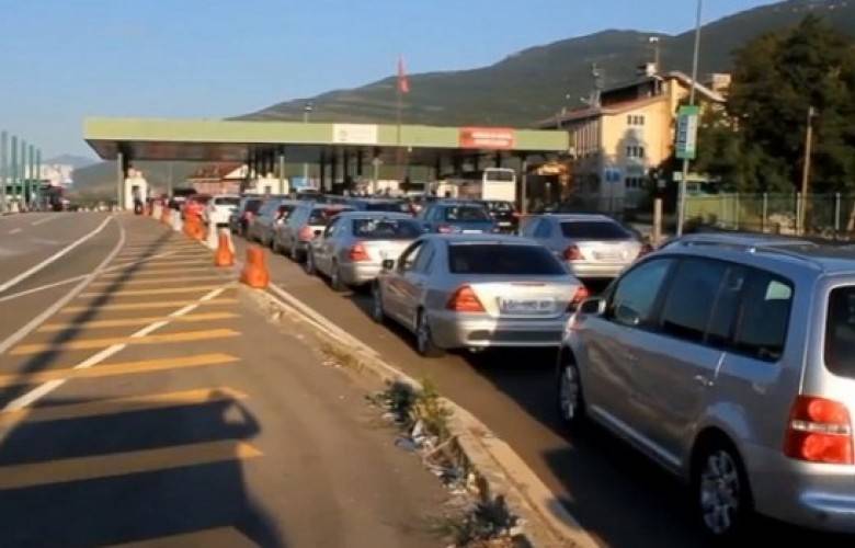 Kosovalılar Bu Kez de Arnavutluk Yolunu Tuttu