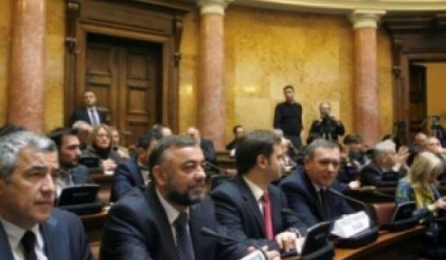Sırplar Güneyde De Referandum Yapılmasını İstiyor