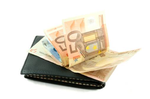 IMF, Kamu Alanda Maaşların Artırlımasına Karşı