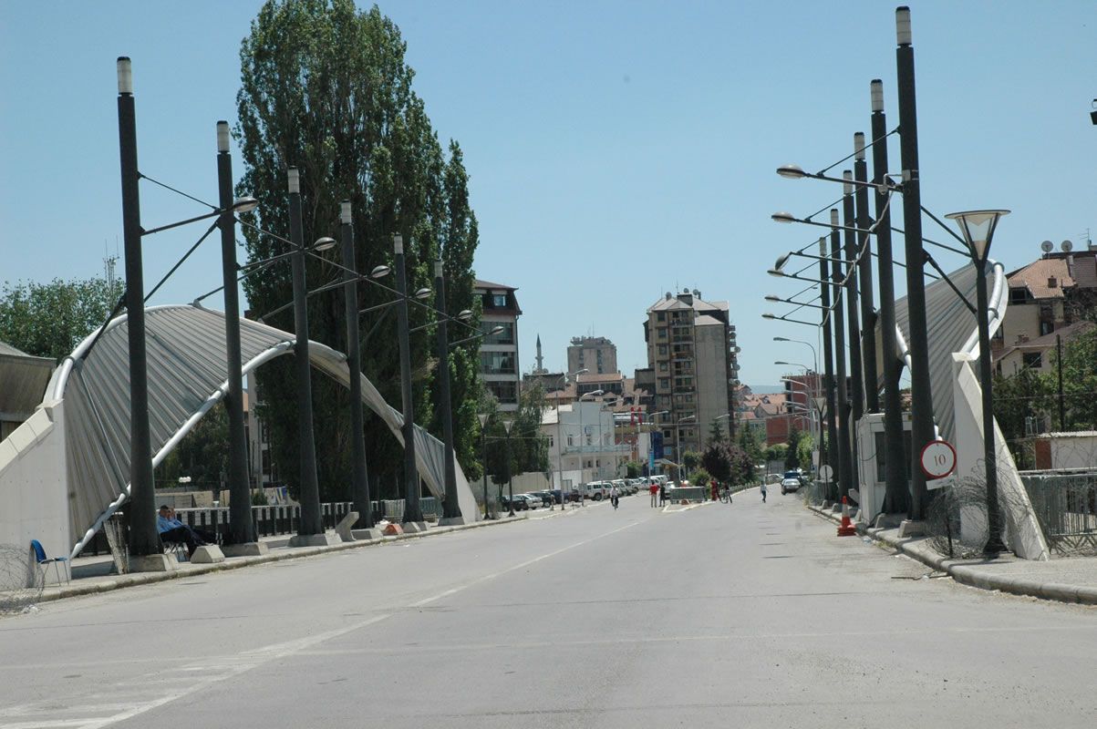 Mitroviça İki Belediyeye Ayrılma Riskinde Bulunuyor