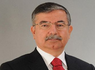 Türkiye Savunma Bakanı İsmet Yılmaz Cuma Kosova'da