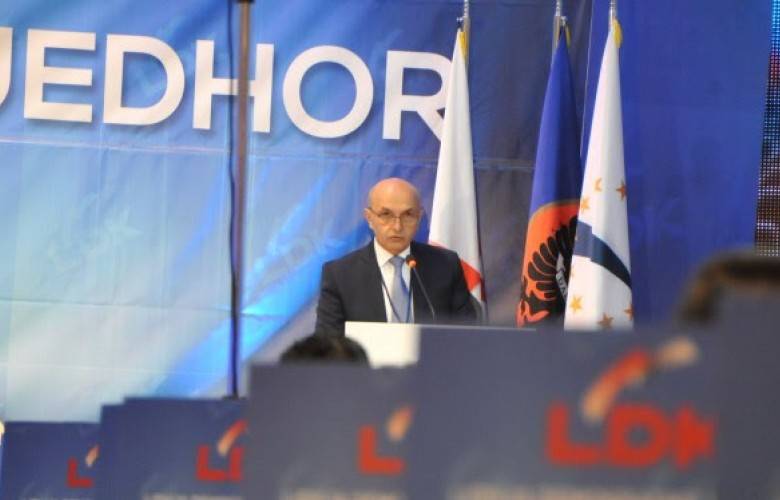 Kosova 6 Ay Sonra Genel Seçimlere Gidecek