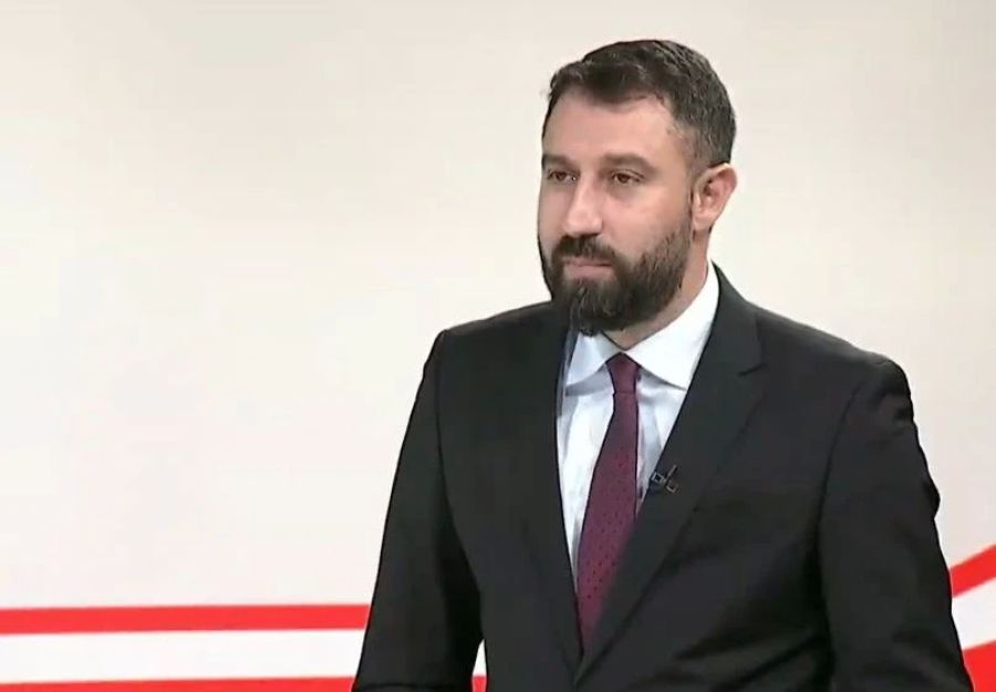 Sırp Listesi Diğer Topluluklar Üzerinde Hakim Olma Eğiliminde
