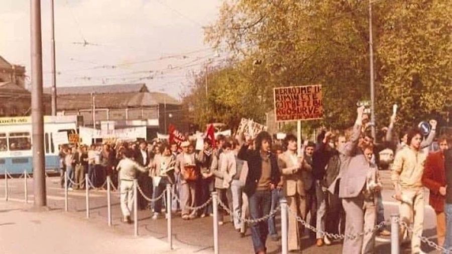 81 Göstericilerinin Kuşağı, UÇK'nin Kurucu Gruplarının Direği