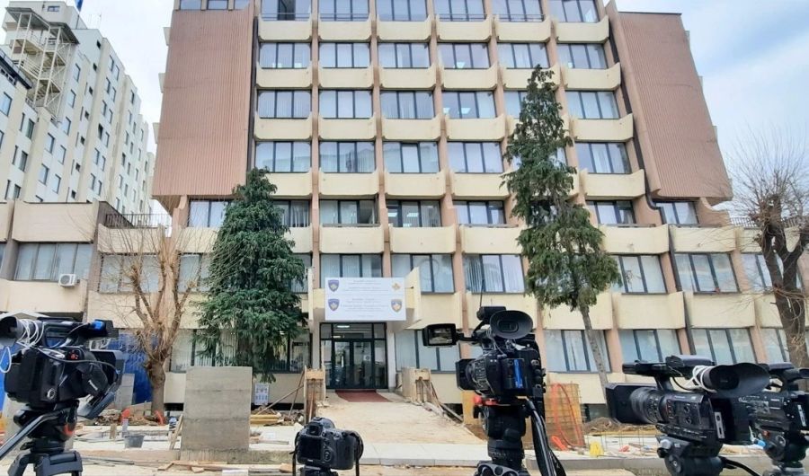 Savaş Suçları Şüphesiyle Bir Kişi Tutuklandı