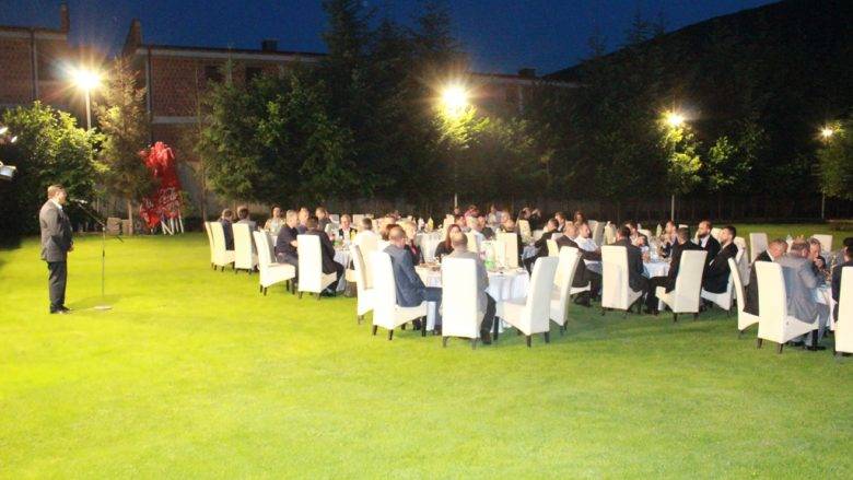 Lutfi Haziri Gilan’da İftar Yemeği Verdi