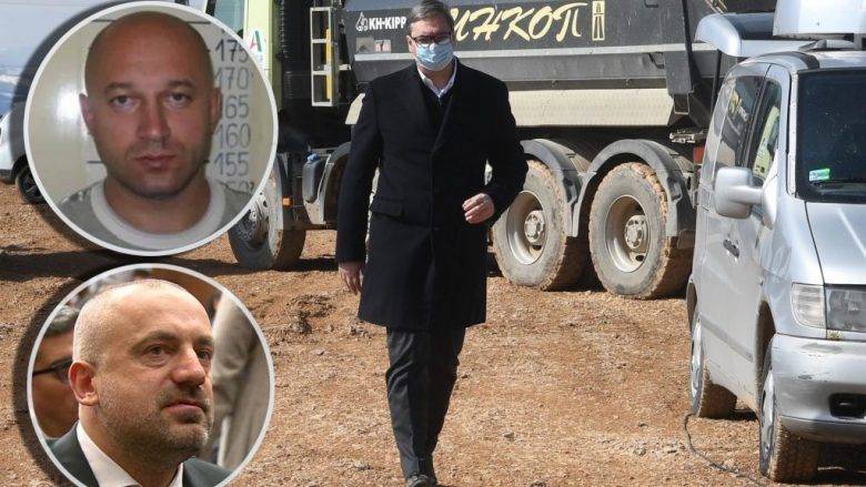 Sırp Analistler: Vuçiç'in Kuzey Kosova'daki Barikatları, Radoiçiç ve Veselinoviç'i Koruyor