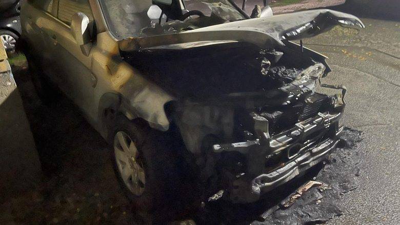 Kuzey Mitroviça’da Bir Araba Kundaklandı