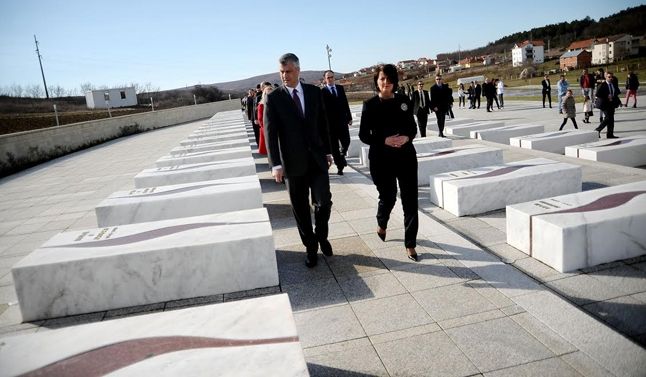 Jahjaga ve Thaçi Prekaz'da Şehitleri Unutmadı
