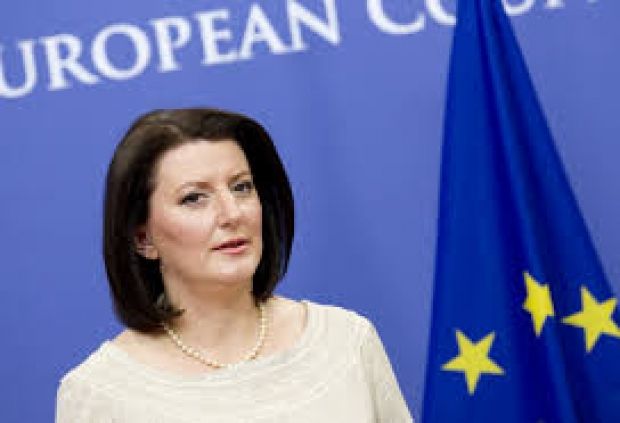 Jahjaga, Mücahitlerin Tutuklanmasına Desteğini Yineledi