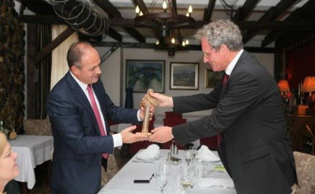 Hoxhaj, EULEX Şefi Borchardt'ın İşini Takdir Etti