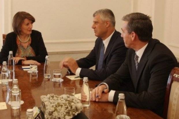Jahjaga Saat 15:00'da PDK İle Görüşecek