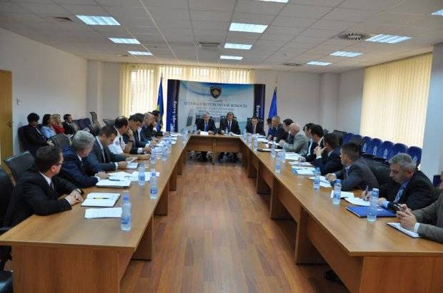 Rexhepi,  İçişleri'nin Yüksek Yetkilileriyle Görüştü