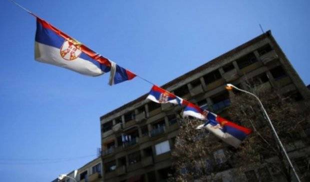 Mitroviça Kuzeyinde Sırp Bayrağı Yakıldı