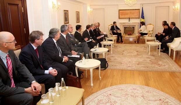 Jahjaga, Avrupa Bankasından Özelleştirme Süreci İçin Yardım İstedi