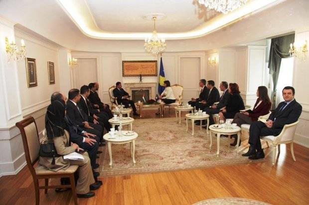 Jahjaga, Arap Emirlikleri Heyetini Kabul Etti