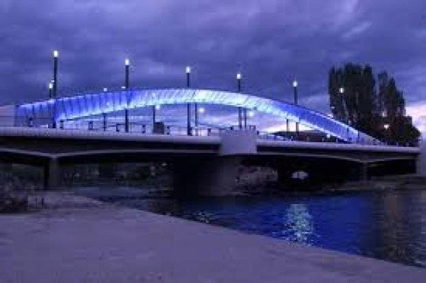 İbre Köprüsü Üzerinde Çok Etnikli Fuar