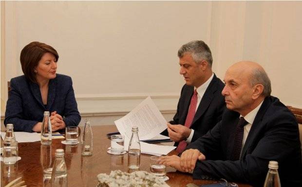 Jahjaga, Thaçi ve Mustafa İle Görüştü
