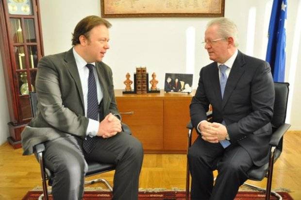 AB, Kosova'nın Entegrasyon Kriterlerini Yerine Getirmesinde Kararlı