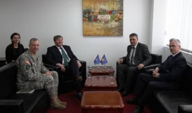 NATO-dan KGG-ye Destek