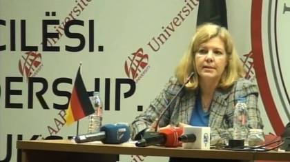 Viets: Sığınmacılar Daha Fakir Dönecek
