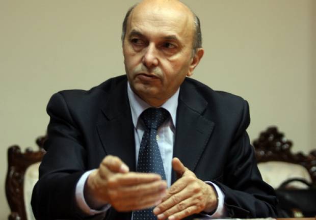 Mustafa: Ülkeyi Çökertmeyeceğiz
