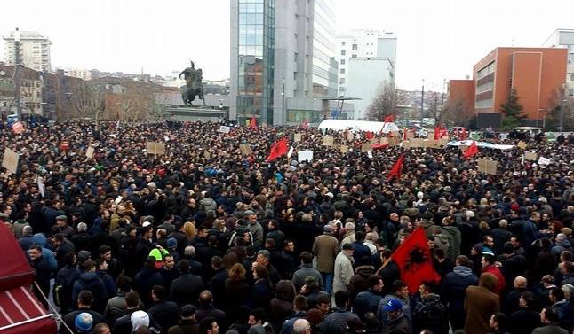 Kurti Mustafa'ya Ültimatom Verdi