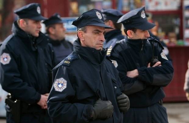 Polis, Protesto İçin Hazır
