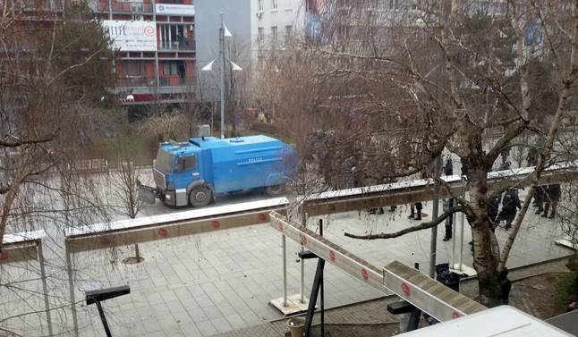Polis Ağır Makinelerle Seferberlikte
