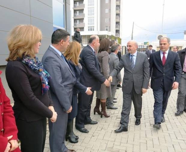 Mustafa Prizren'de Yöresel Vergi İdaresi'ni Ziyaret Etti