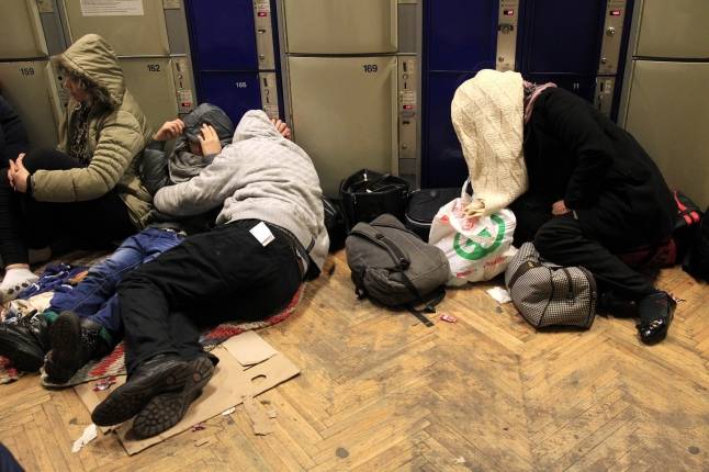 Kosova'yı 230 Bin Kişi Terk Etmiş, 4 Bin Kişi Dönmüştür