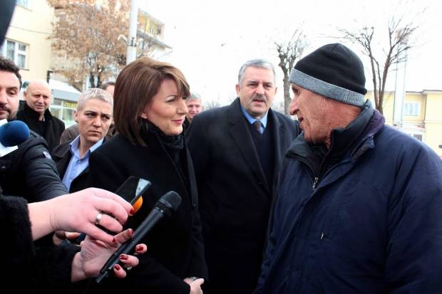 Jahjaga, Podujeva Halkından Kosova'yı Terk Etmemelerini İstedi