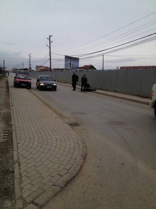 Bir Kosovalı Polis Öldürüldü
