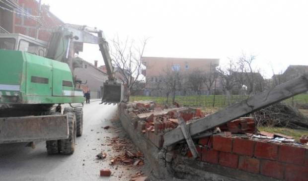 Mahalle Sakinleri Trotuar İçin Yer Verdi