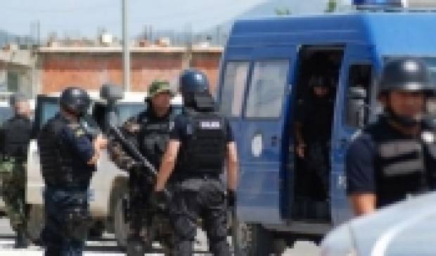 Vuçitırın'da Tefeci,  Gaspçı ve Vergi Kaçakçılarına Polis Operasyonu