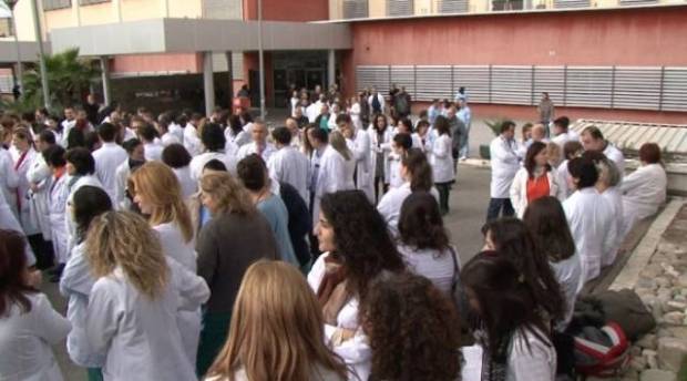 200 Stajyer Doktor Bugün Protesto Ediyor