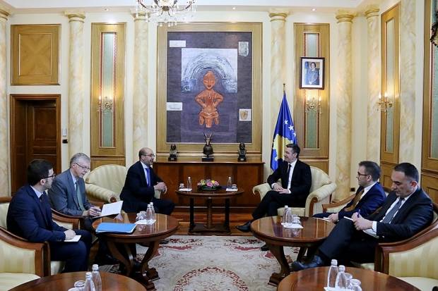Veseli, Ekonomik Reformlar İçin İMF'den Yardım İstedi
