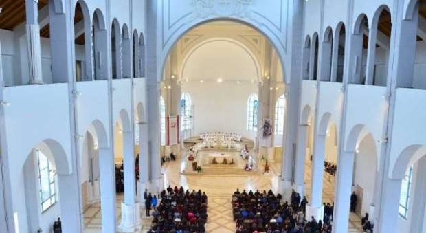 Başbakan Mustafa'dan Paskalya Kutlaması