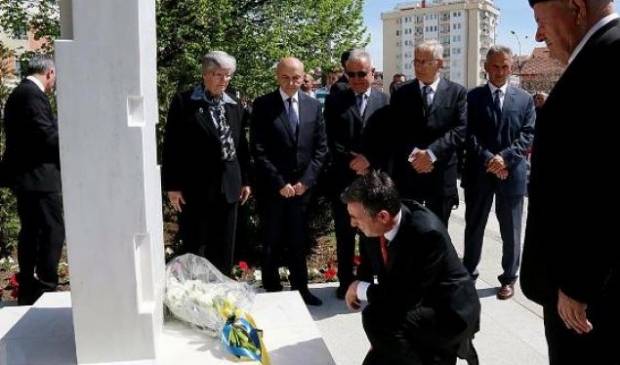 Meclis Avlusunda Kayıp Kişiler Anıtı Dikildi