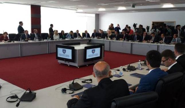Cumhurbaşkanı Jahjaga  Yeni Yargıçları Atadı