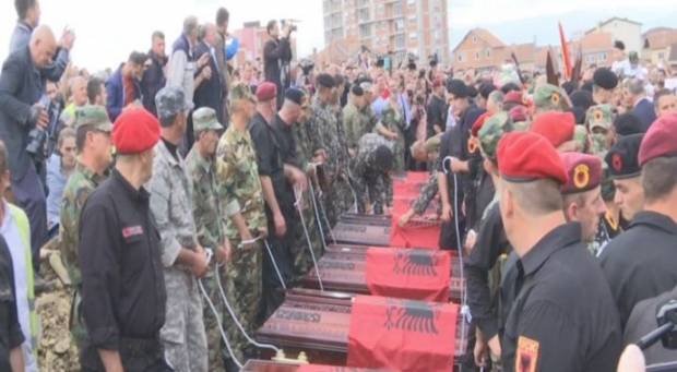 Kumanova'da Öldürülen Kosovalılar Bugün Toprağa Verildi