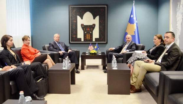 Mustafa, Amerikan Generaline Terörle Mücadele Yasasından Bilgi Verdi